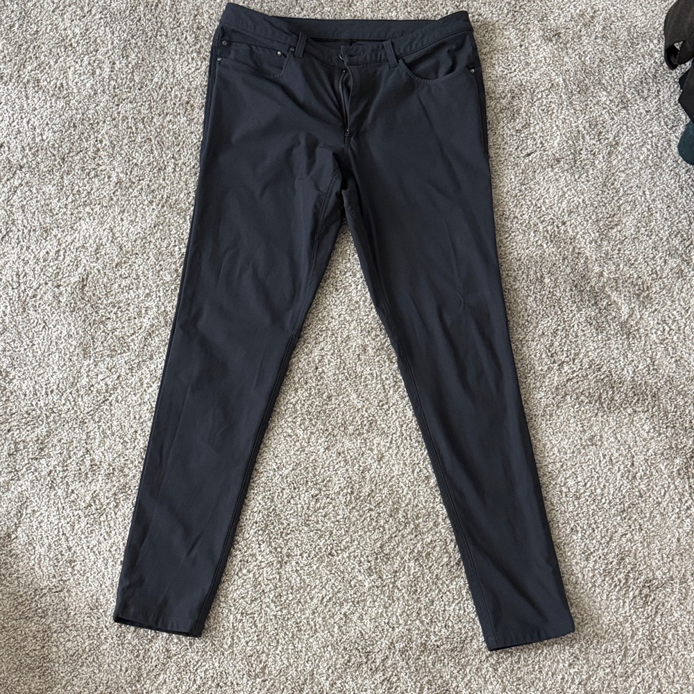 lululemon athletica Men's Chinos - Black
